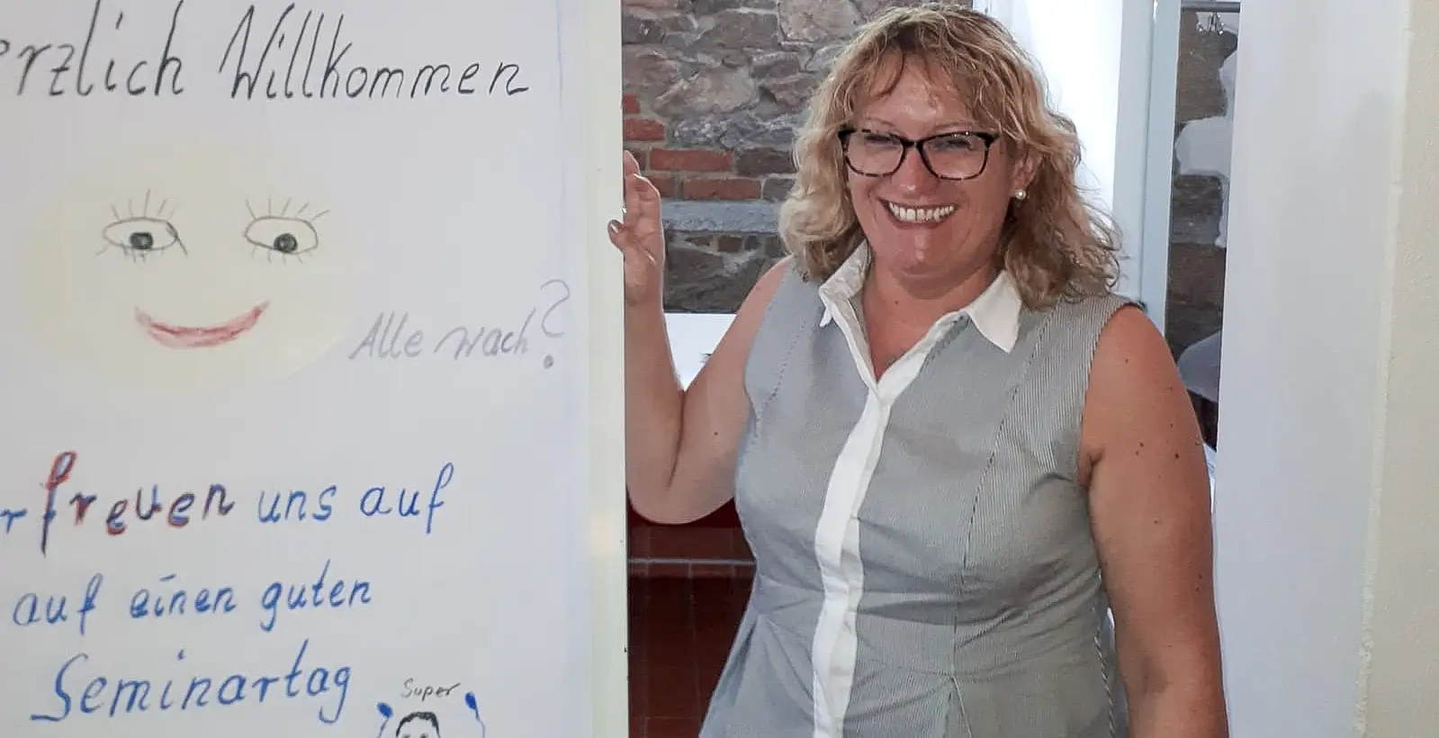 Kerstin Linasck sagt Herzlich Willkommen